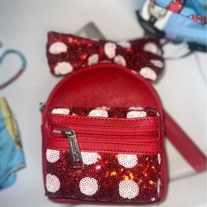 NWT Disney Loungefly Minnie Mouse Sequin Wristlet Backpack